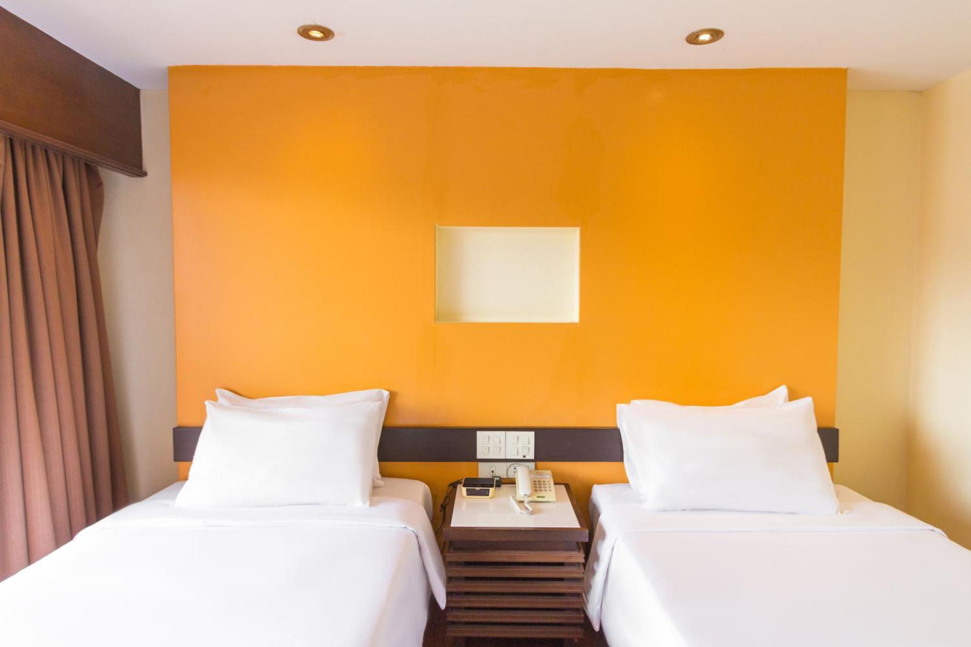 Mayflower Grande Hotel Chiang Mai Exterior foto