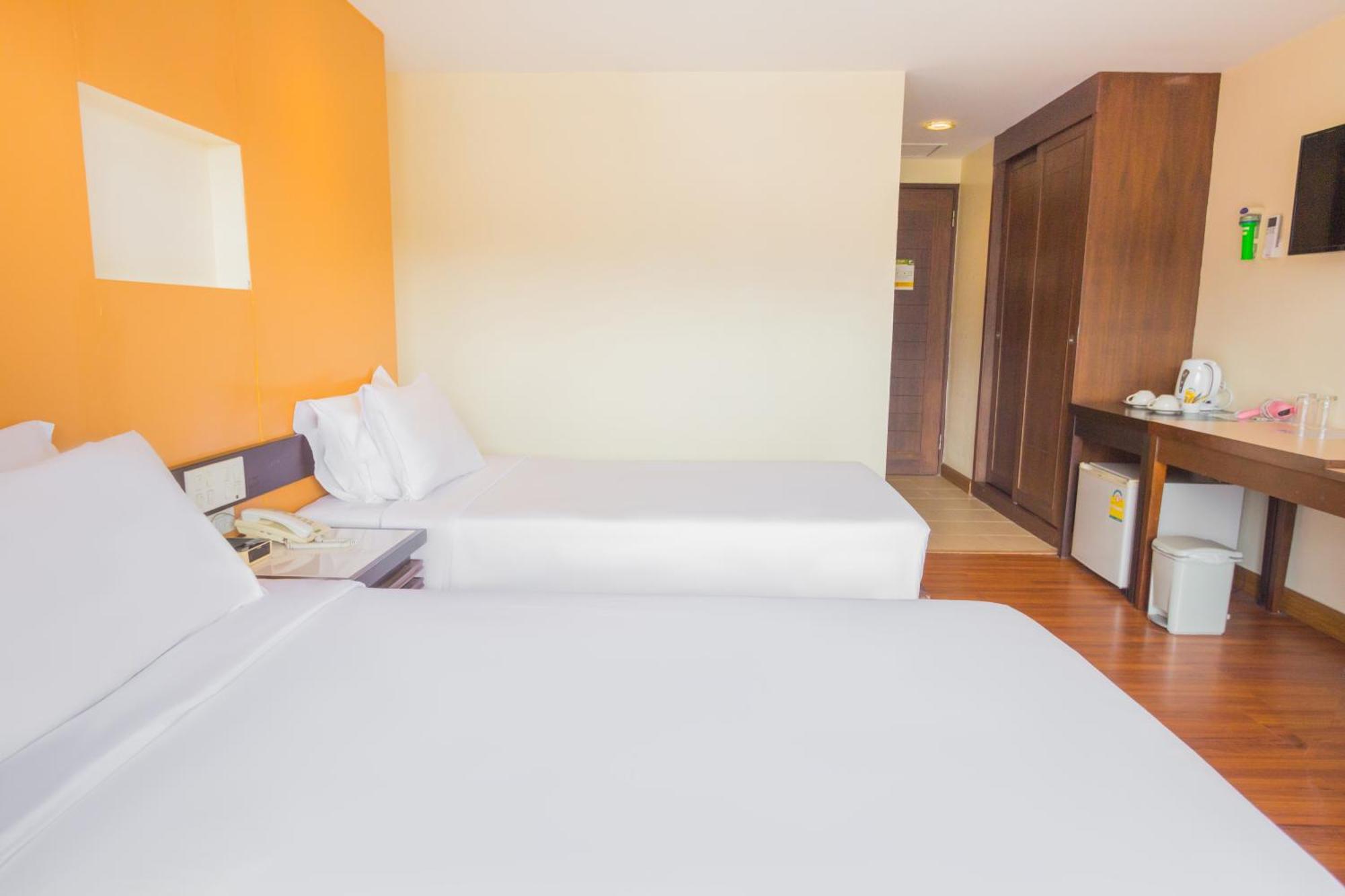 Mayflower Grande Hotel Chiang Mai Exterior foto